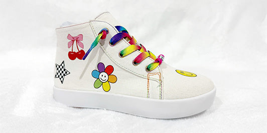 CUSTOMIZE YOUR SNEAKERS