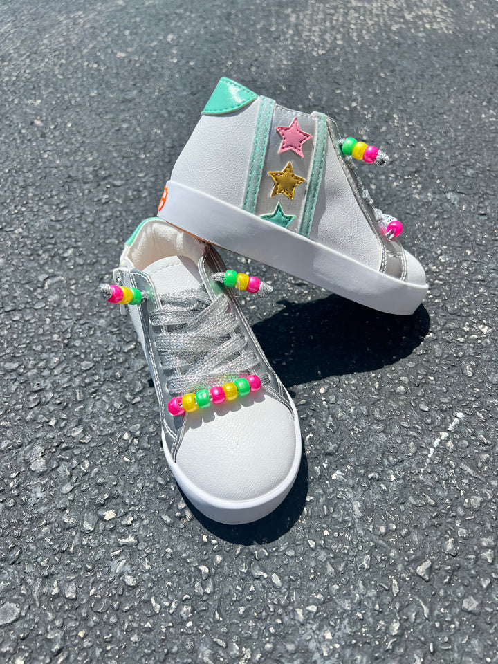 CUSTOMIZE YOUR KICKS
